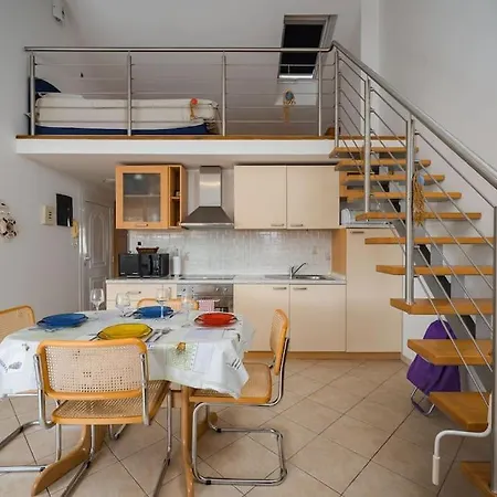 Vale Near The - Stella Maris Umag