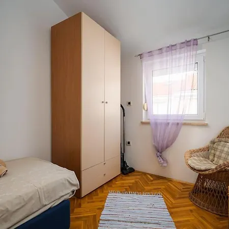 Vale Near The - Stella Maris Umag
